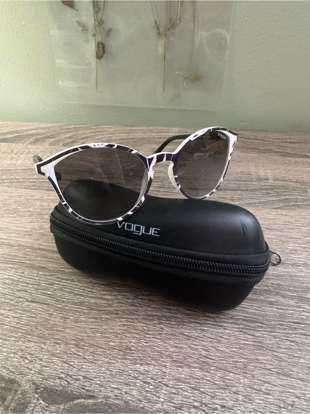 Vogue Women's Black & White Patterned Round Sunglasses - Vogue